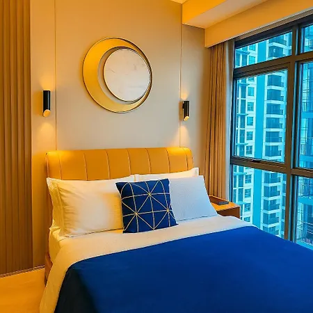 Modern & Luxury 2Br Near Solaire, Okada, Airport Apartment