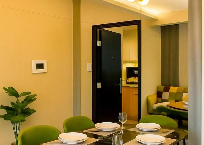 Modern & Luxury 2br Near Solaire, Okada, Airport *