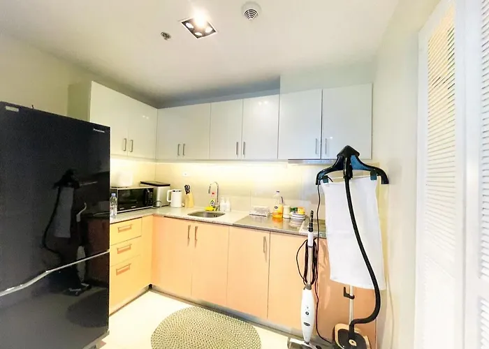 Modern & Luxury 2br Near Solaire, Okada, Airport